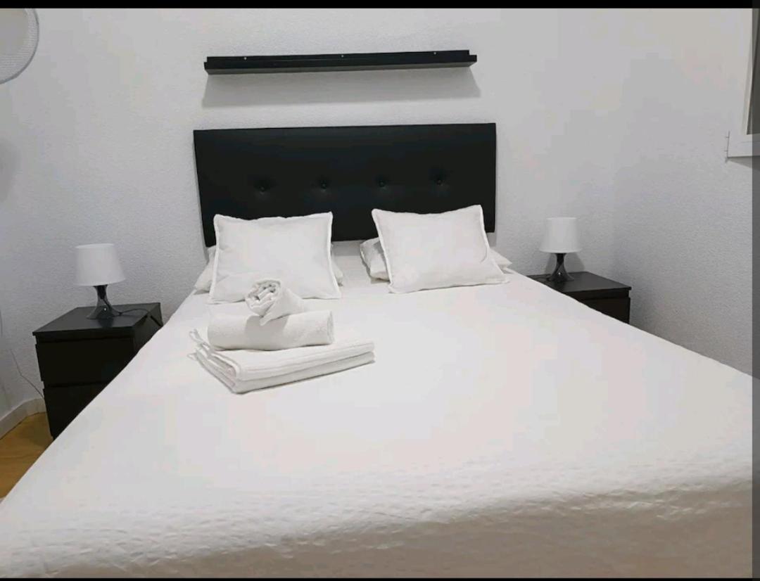 Comoda Habitacion Madrid Exterior photo